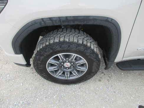 New 2026 GMC Sierra 1500 AT4 w/ AT4 Premium Package AWD/4WD image 14