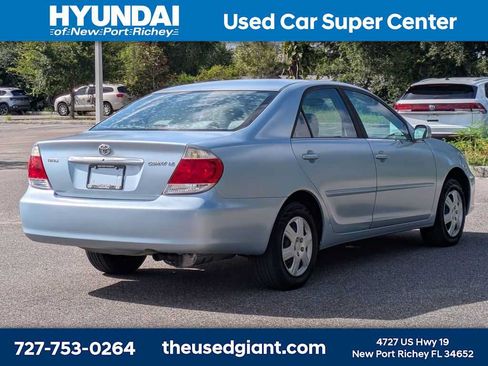 Used 2006 Toyota Camry LE FWD image 5