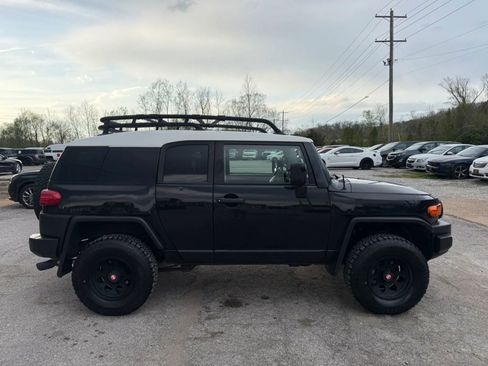 Used 2007 Toyota FJ Cruiser 4WD image 4