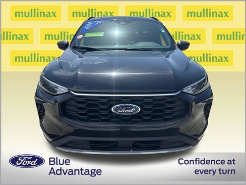 Used 2025 Ford Escape ST-Line FWD image 11