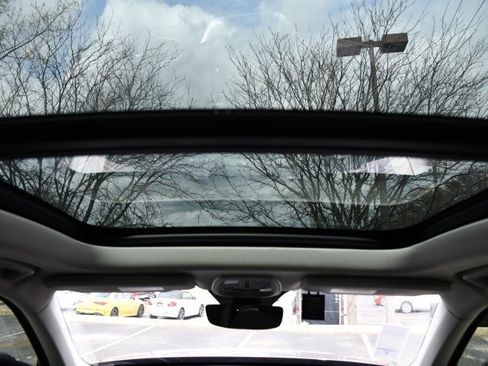 New 2025 Volvo XC90 T8 Plus w/ Protection Package Premier image 26