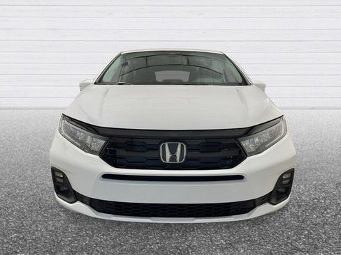 New 2026 Honda Odyssey Touring image 11