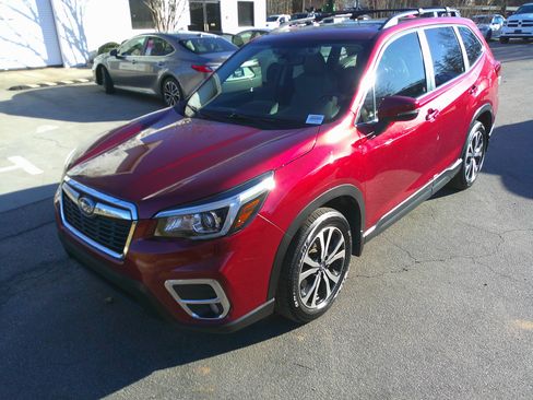 Used 2020 Subaru Forester Limited image 5