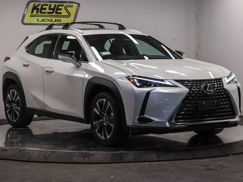 Certified 2025 Lexus UX 300h FWD w/ Accessory Package (Z2) image 5