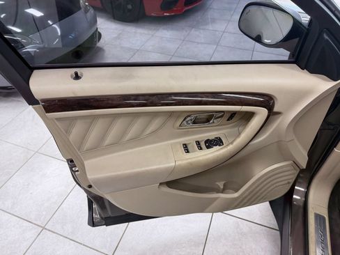Used 2015 Ford Taurus Limited w/ Equipment Group 301A FWD image 13