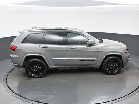 Used 2020 Jeep Grand Cherokee Altitude AWD/4WD image 40