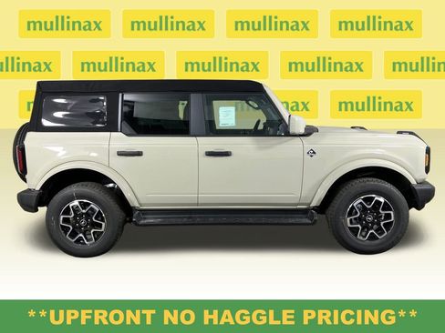 New 2026 Ford Bronco Outer Banks image 2