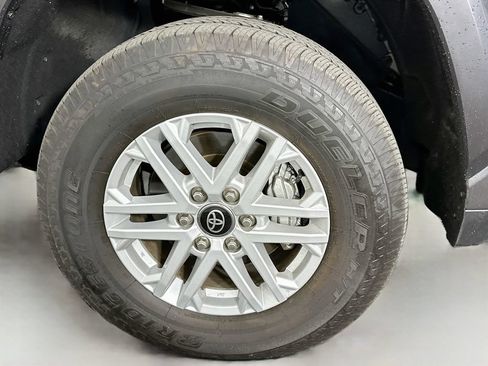 Used 2025 Toyota Tundra SR5 AWD/4WD image 31