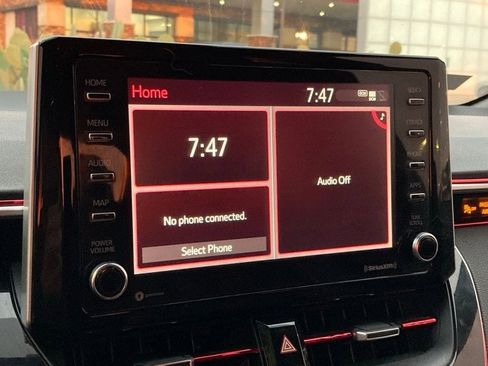 Used 2021 Toyota Corolla SE image 25