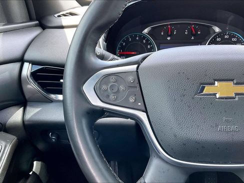 Used 2023 Chevrolet Traverse LT FWD image 10