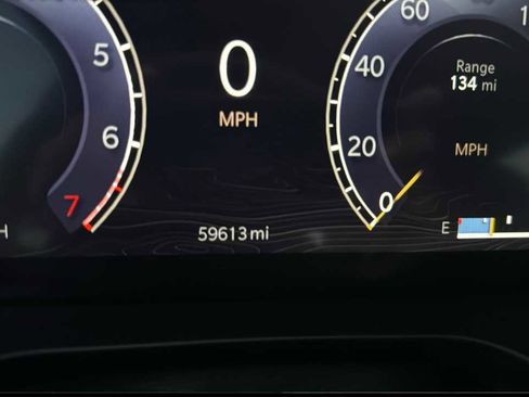 Used 2023 Jeep Grand Cherokee Altitude image 4