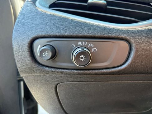 Used 2024 Chevrolet Malibu LT image 28