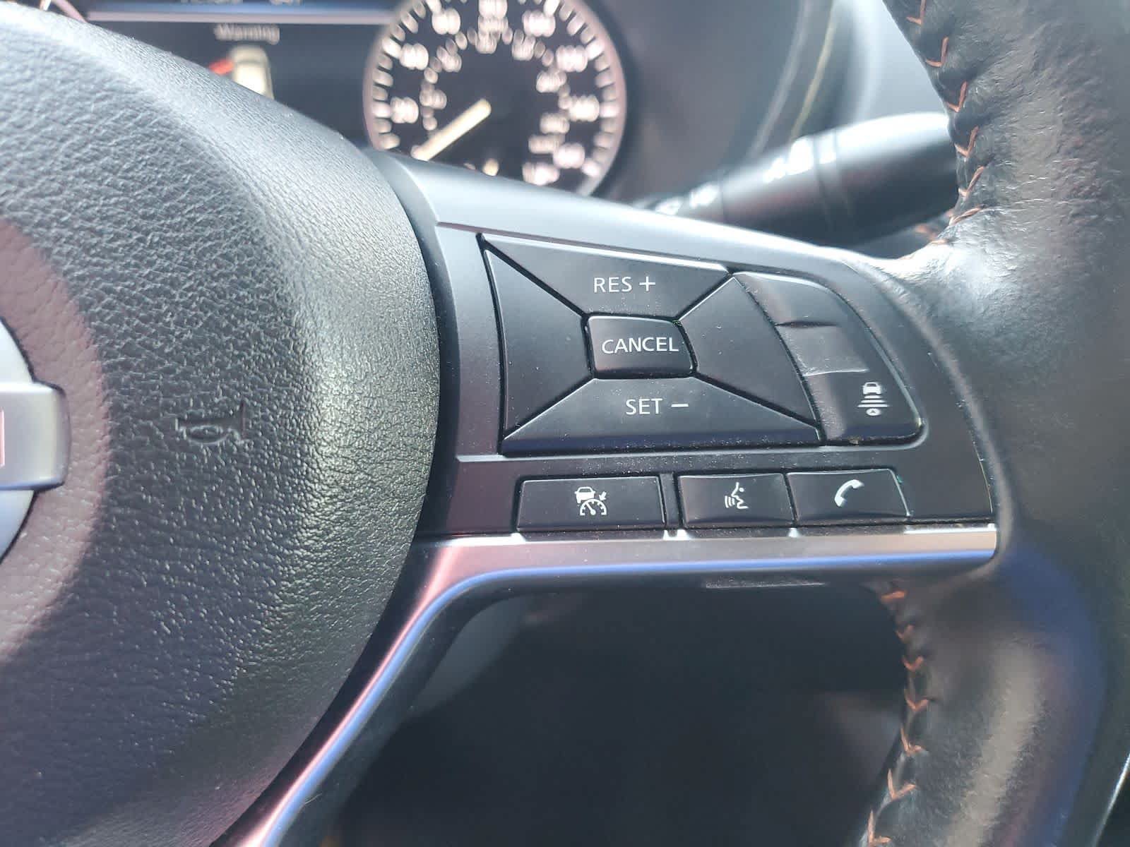 Used 2023 Nissan Sentra SR w/ Electronics Package FWD image 19