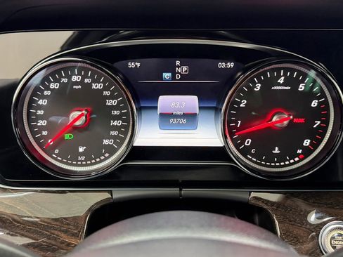 Used 2018 Mercedes-Benz E 400 4MATIC Wagon image 21