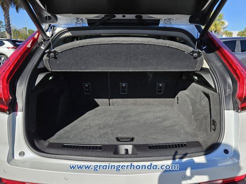 Used 2021 Cadillac XT4 Premium Luxury w/ Driver Awareness Package image 13