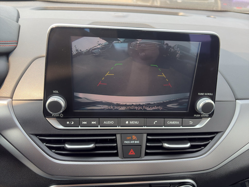 Used 2024 Nissan Altima 2.5 SR FWD image 17