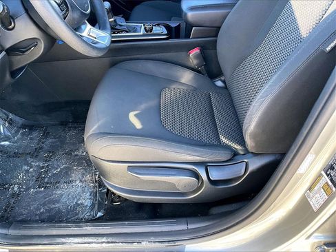 Used 2023 Kia Sportage LX image 31