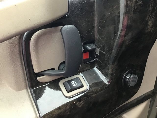 Used 2023 Chevrolet Express 2500 RWD image 18