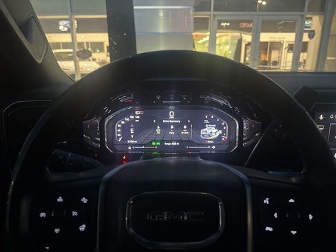 Used 2024 GMC Sierra 2500 SLT w/ SLT Convenience Package image 17