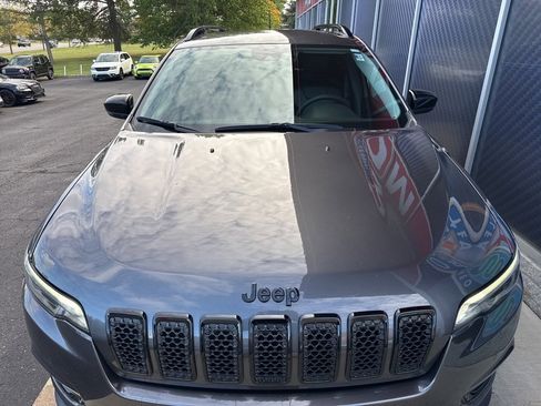 Used 2023 Jeep Cherokee Altitude Lux image 7