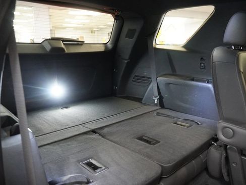 Used 2023 Chevrolet Traverse LT AWD/4WD image 33