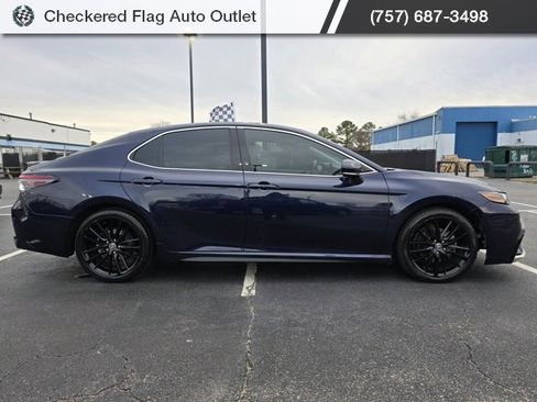 Used 2021 Toyota Camry XSE image 9