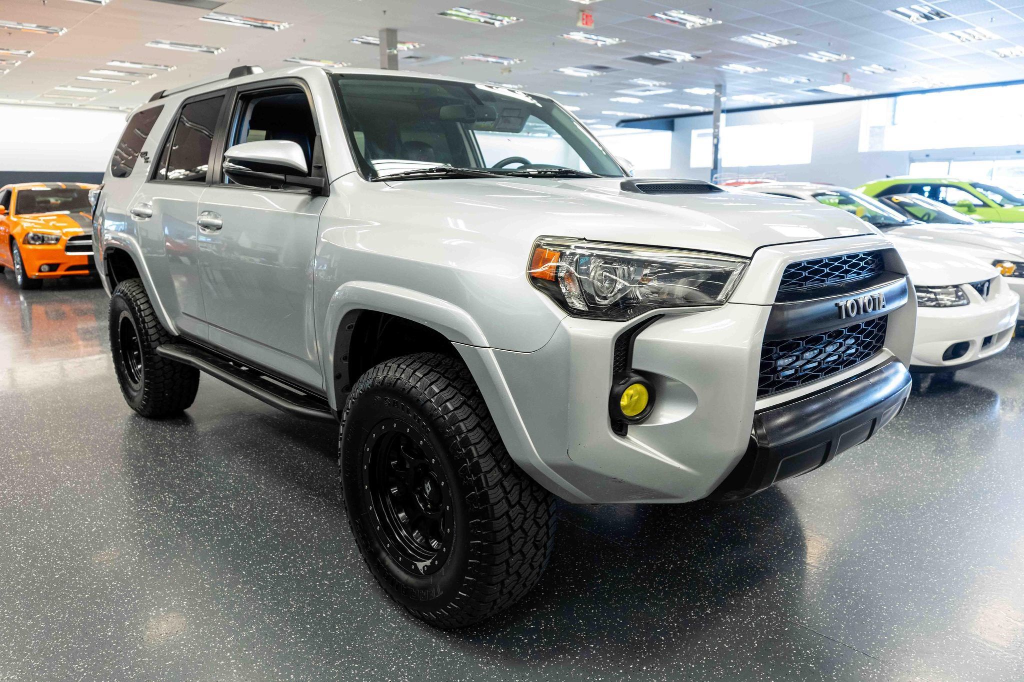 Used 2017 Toyota 4Runner TRD Off-Road Premium AWD/4WD image 3