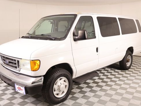 Used 2007 Ford E-350 and Econoline 350 XL RWD image 7