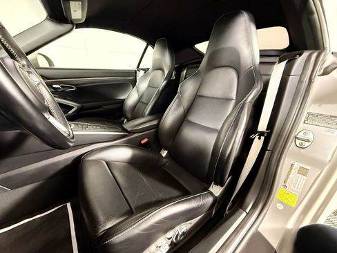 Certified 2019 Porsche 911 Turbo image 5