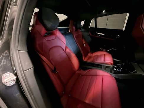 Certified 2025 Porsche Panamera GTS image 21