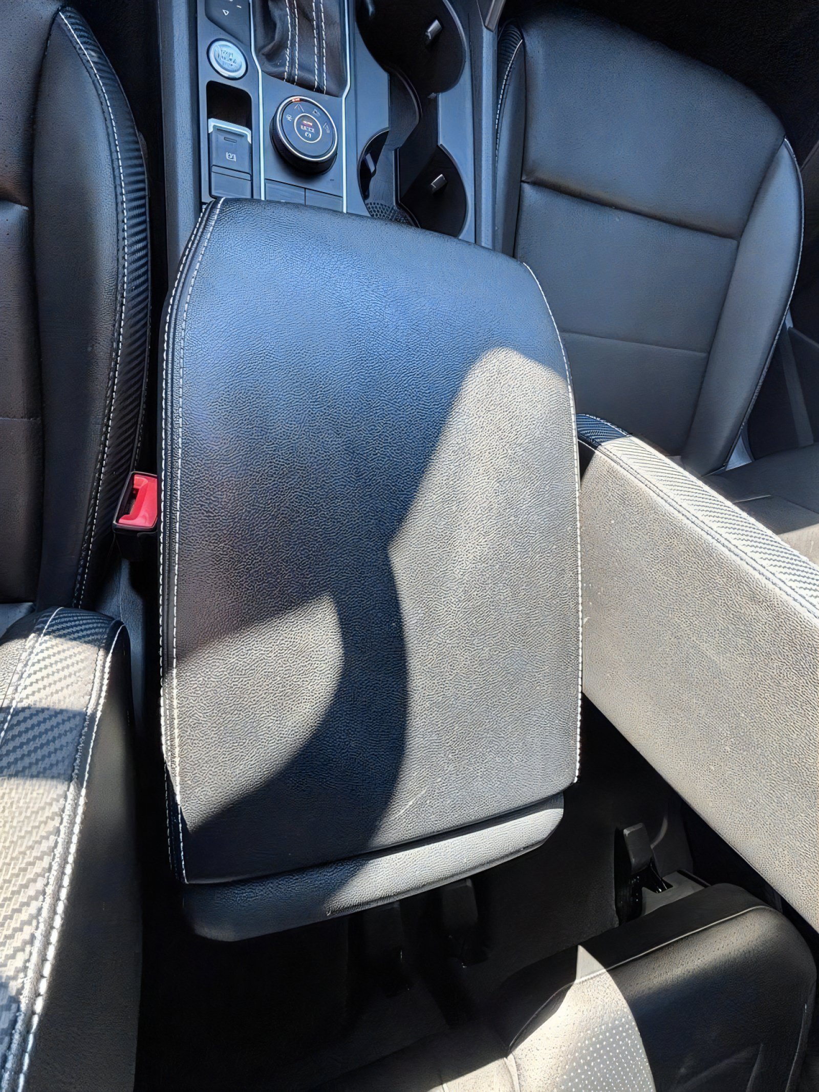 Used 2021 Volkswagen Atlas Cross Sport SE w/ Panoramic Sunroof Package AWD/4WD image 17