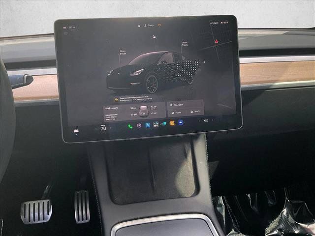 Used 2023 Tesla Model Y Performance AWD/4WD image 7