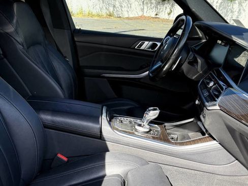 Used 2019 BMW X5 xDrive50i w/ M Sport Package image 52