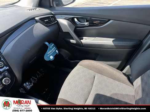 Used 2021 Nissan Rogue Sport SV AWD/4WD image 32