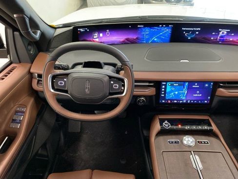 New 2026 Lincoln Navigator L Reserve AWD/4WD image 15