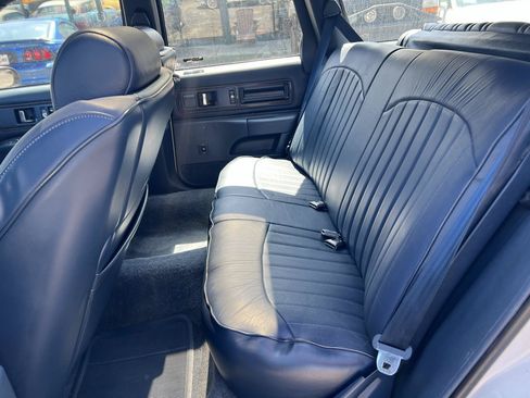 Used 1991 Buick Roadmaster Estate RWD image 13