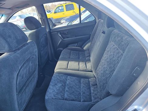 Used 2008 Kia Sorento 2WD image 4