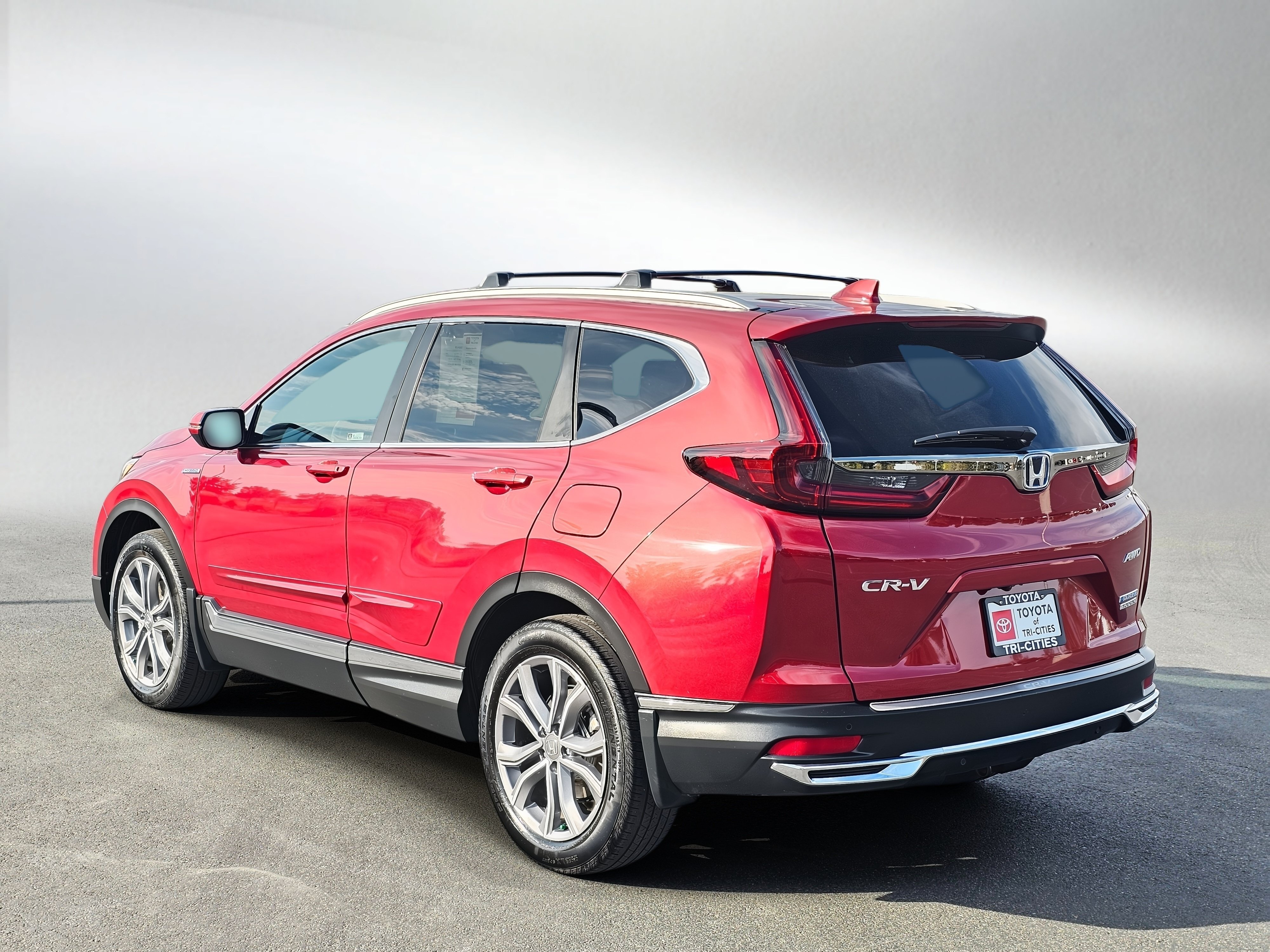 Used 2022 Honda CR-V Touring image 3