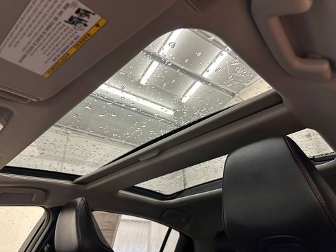 Used 2024 Toyota Prius Prime FWD image 30