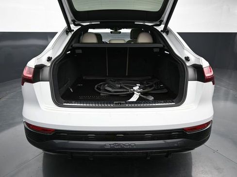 Used 2024 Audi Q8 e-tron Premium Plus w/ Premium Plus Package AWD/4WD image 9