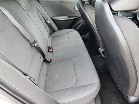 Used 2025 Kia K4 LXS image 31