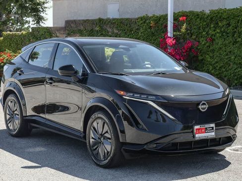 Used 2024 Nissan Ariya FWD image 3