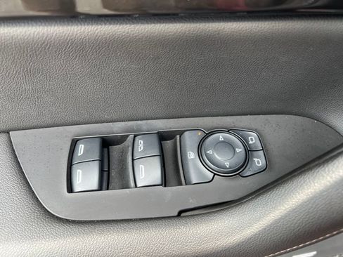 Used 2025 Chevrolet Blazer Premier w/ Driver Confidence II Package FWD image 8