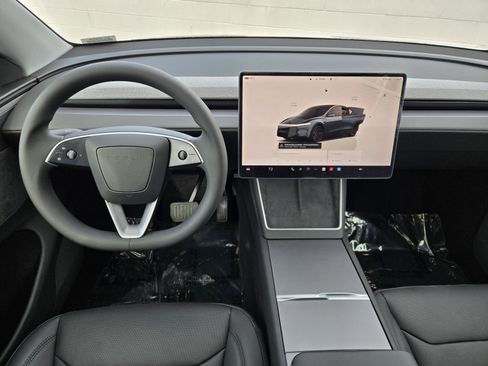 Used 2026 Tesla Model Y Long Range image 8