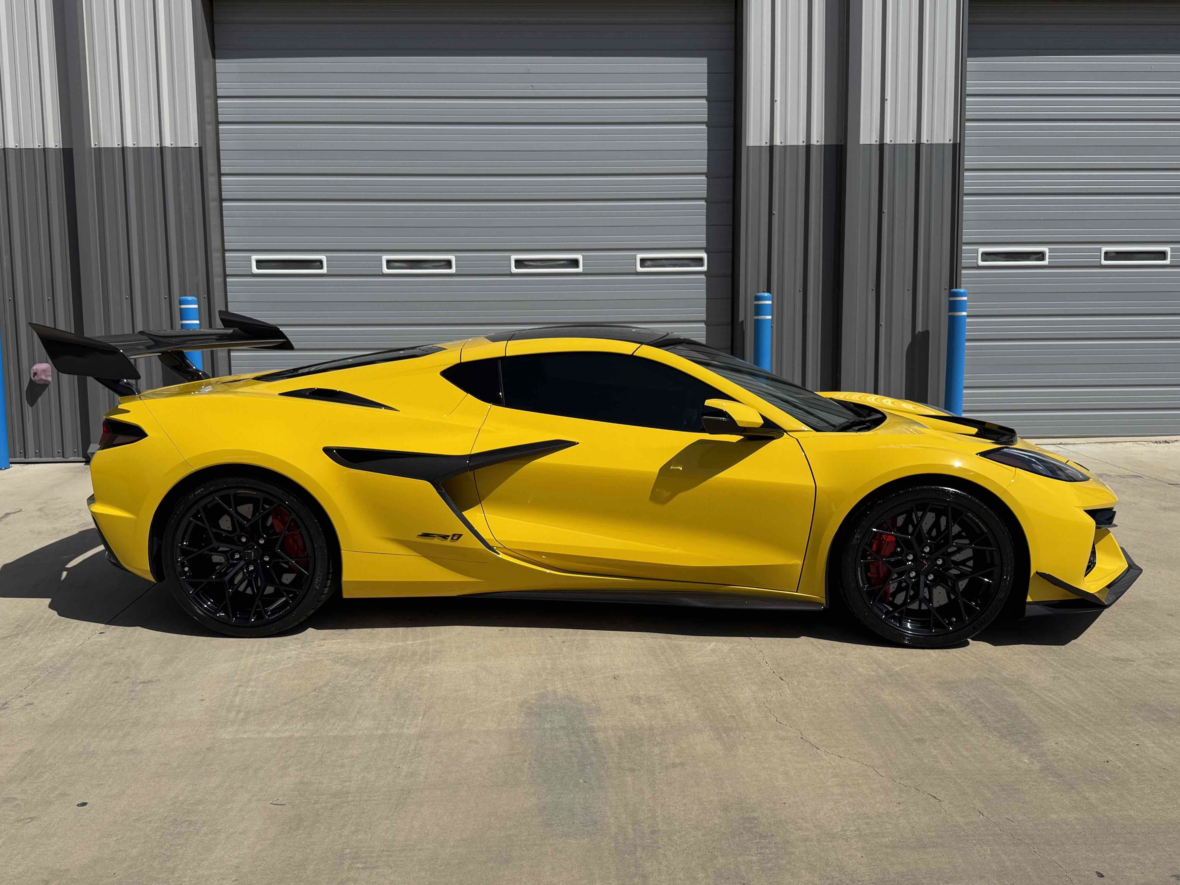 Used 2026 Chevrolet Corvette ZR1 w/ ZR1 Carbon Fiber Aero Package RWD image 24