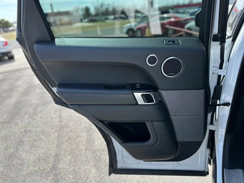 Used 2016 Land Rover Range Rover Sport Supercharged image 21