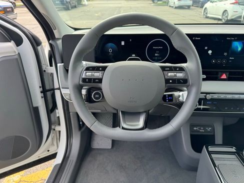 New 2025 Hyundai Ioniq 5 SEL image 11