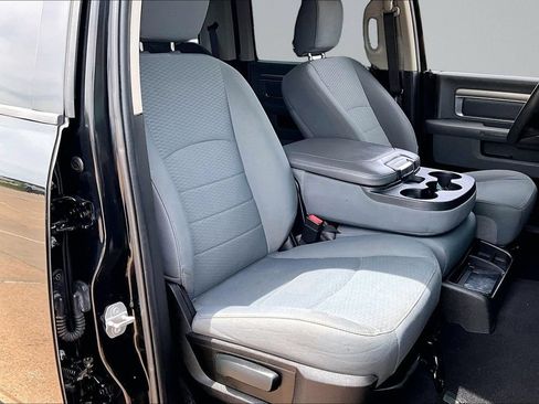 Used 2019 RAM 1500 Classic SLT AWD/4WD image 7