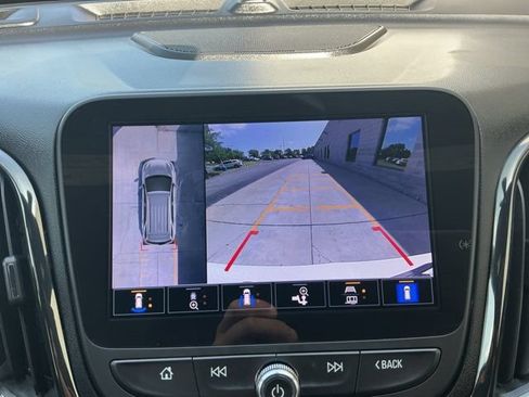 Used 2023 Chevrolet Equinox RS w/ RS Leather Package FWD image 3