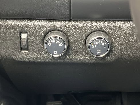 Used 2021 Chevrolet Colorado LT w/ Fleet Safety Package image 15